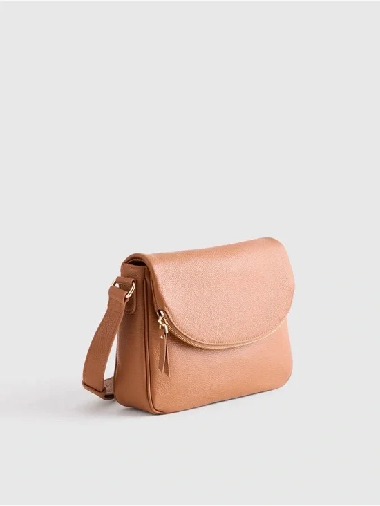 Quince Italian Leather Foldover Crossbody Bag in Cognac PERFECT WITH DUST BAG! - Picture 3 of 7